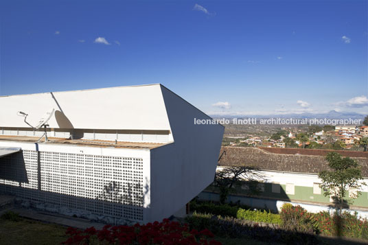 grupo escolar julia kubitschek oscar niemeyer