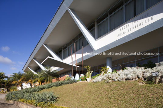 grupo escolar julia kubitschek oscar niemeyer