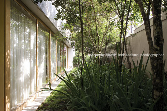 casa morumbi isay weinfeld