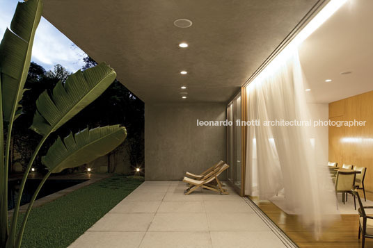 casa morumbi isay weinfeld