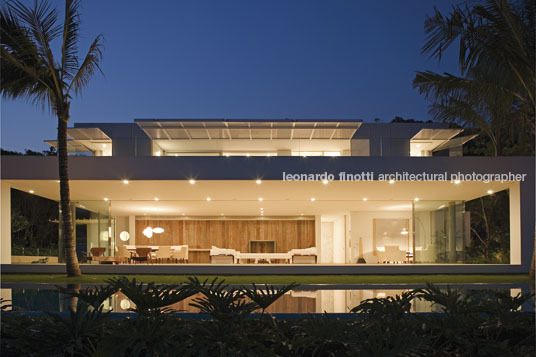 casa iporanga isay weinfeld