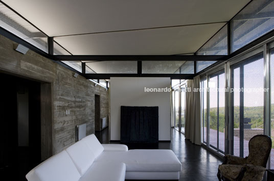 house in villa cielo marchisio+nanzer arquitectos