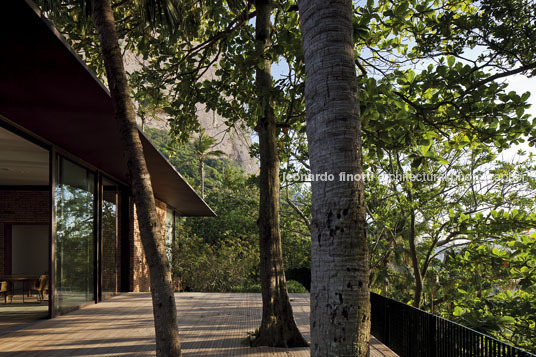 casa joá bernardes+jacobsen