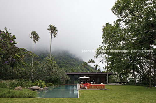 casa joá bernardes+jacobsen