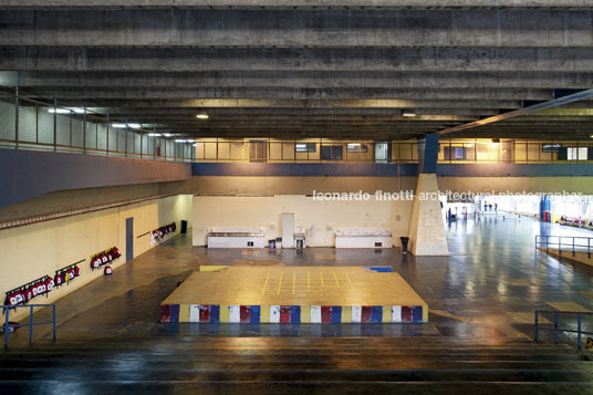 escola primária jardim calux paulo mendes da rocha