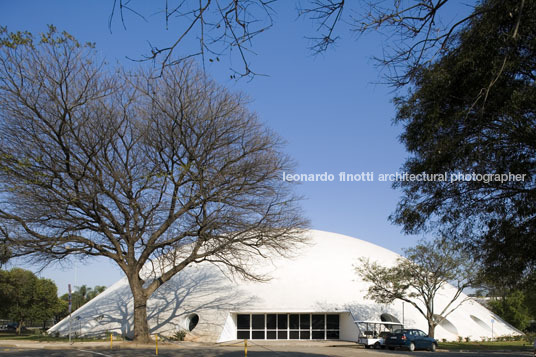 ibirapuera several authors