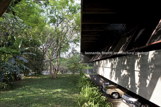 casa butantã paulo mendes da rocha