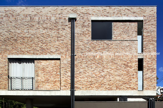 estudios terra arquitetos associados