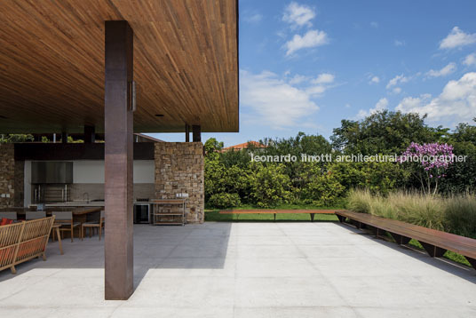 casa fb - fazenda boa vista jacobsen arquitetura