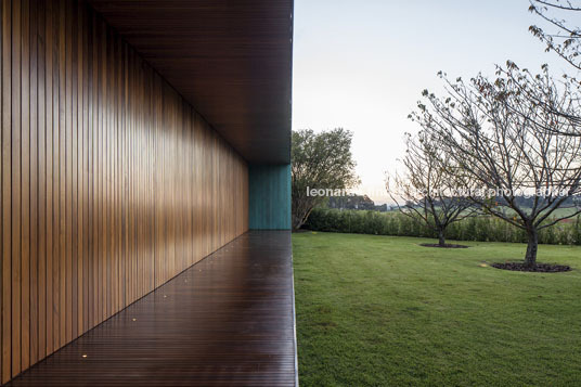 casa gcp - fazenda boa vista bernardes arquitetura