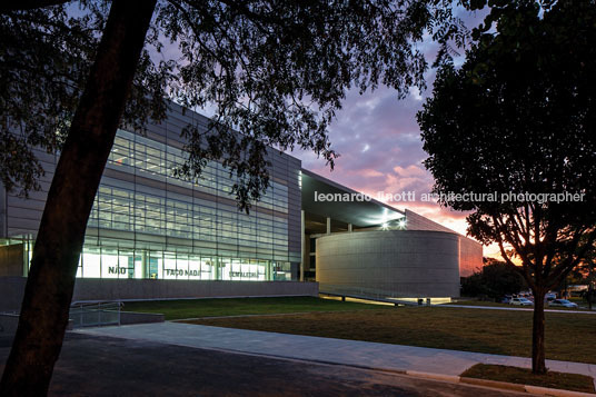 biblioteca brasiliana usp rodrigo mindlin loeb