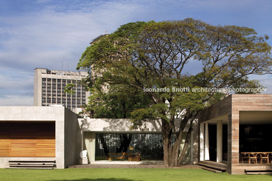 casa grécia isay weinfeld