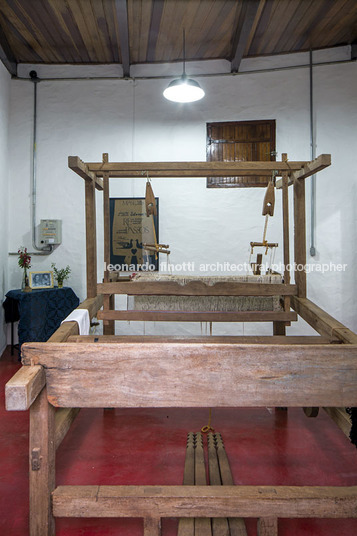 lina bo bardi e o triângulo mineiro - igreja espirito santo do cerrado edmar de almeida