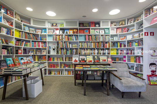 livraria da vila 2 - cidade jardim isay weinfeld