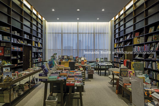 livraria da vila 2 - cidade jardim isay weinfeld