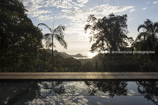 casa rlw - são pedro jacobsen arquitetura