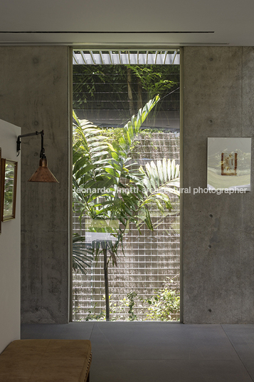 casa triângulo bernardes arquitetura