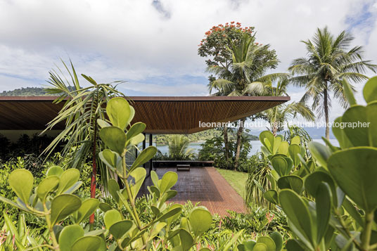 casa ab jacobsen arquitetura