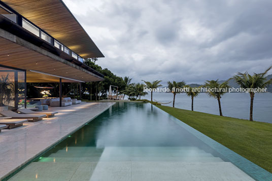 casa ab jacobsen arquitetura