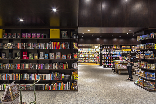 livraria da vila - aurora shopping isay weinfeld