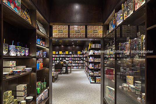 livraria da vila - aurora shopping isay weinfeld