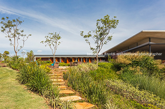 casa origami - fazenda boa vista bernardes arquitetura