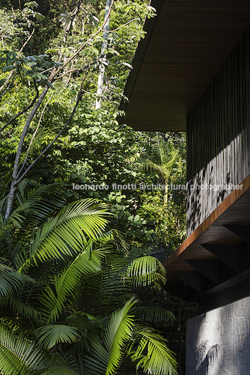 casa cmh - são pedro jacobsen arquitetura