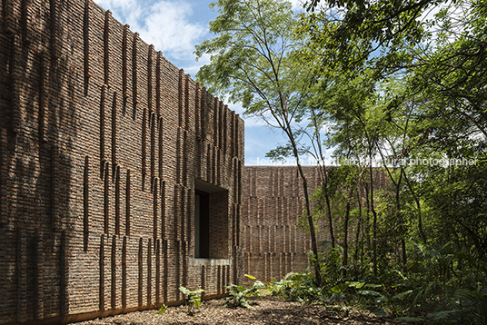 galeria claudia andujar - inhotim arquitetos associados