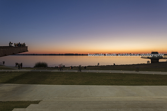 parque urbano da orla de guaíba jaime lerner