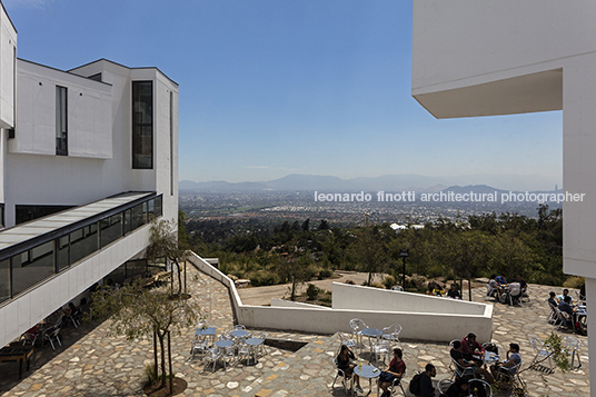 universidad adolfo ibañez - edificio e-campus peñalolen josé cruz ovalle