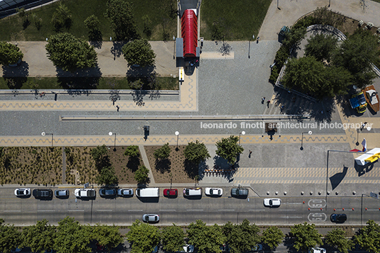 red pavilion sarovic plaut arquitectos