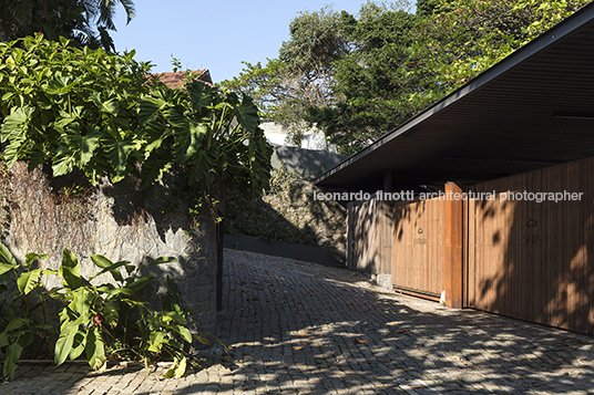 condomínio sergio bernardes bernardes arquitetura