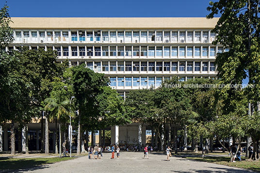 faculdade arquitetura - ufrj  jorge machado moreira