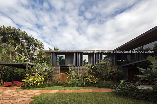 casa rma - iporanga bernardes arquitetura