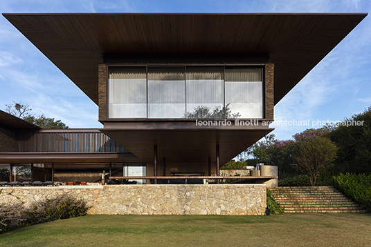 casa lr jacobsen arquitetura