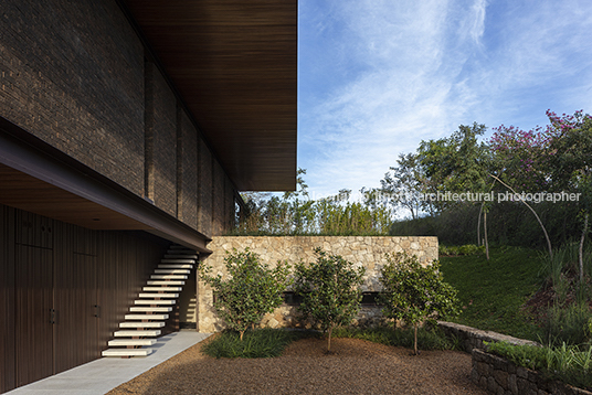 casa lr - fazenda boa vista jacobsen arquitetura