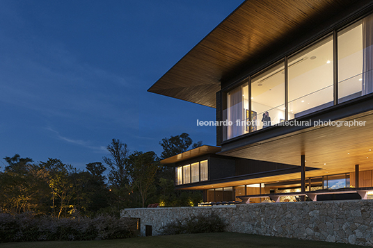 casa lr jacobsen arquitetura