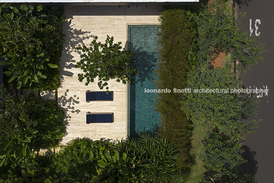 casa malu aguirre arquitetura