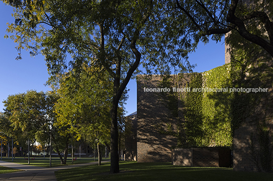 uic architecture and art building walter a. netsch