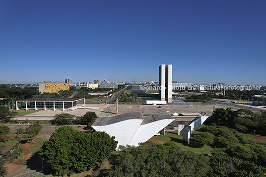 panteão da pátria e da liberdade tancredo neves oscar niemeyer