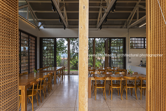 cozinha+loja comunitária mach arquitetos