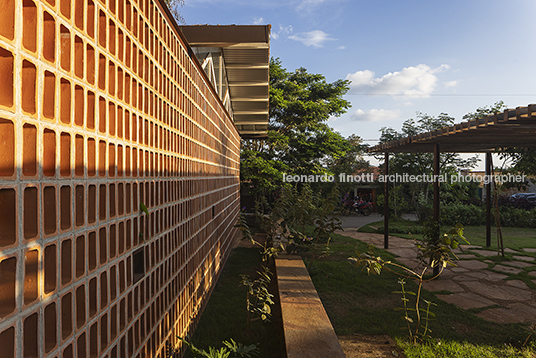 cozinha+loja comunitária mach arquitetos