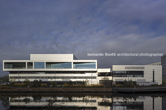 oslo opera house snøhetta