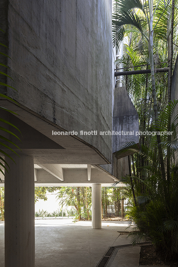 casa corbett paulo mendes da rocha