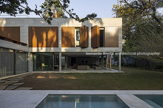 casa no morumbi luiz paulo andrade arquitetos