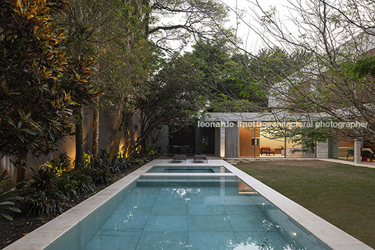 casa no morumbi luiz paulo andrade arquitetos