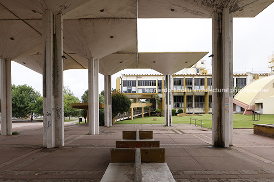 centro civico la pampa clorindo testa