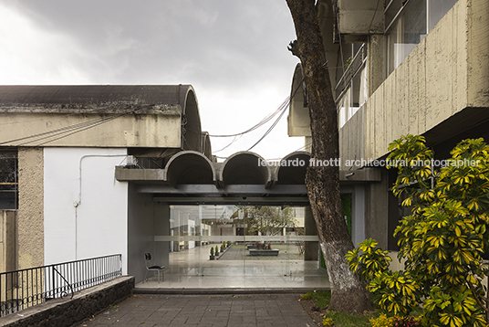 facultad de arquitectura y urbanismo - universidad central de ecuador luis oleas