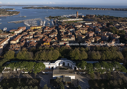 pavilhão brasileiro na bienal de veneza 