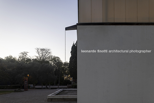 pavilhão brasileiro na bienal de veneza 